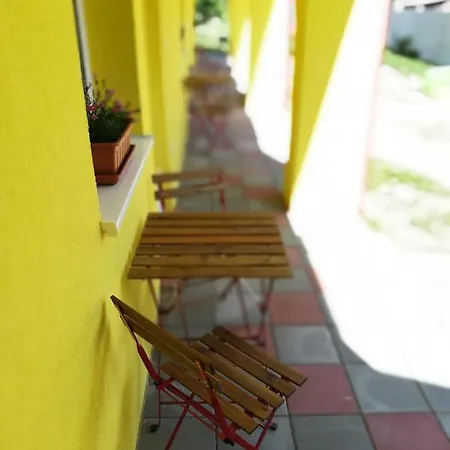 Bed & Breakfast Zlatno 66