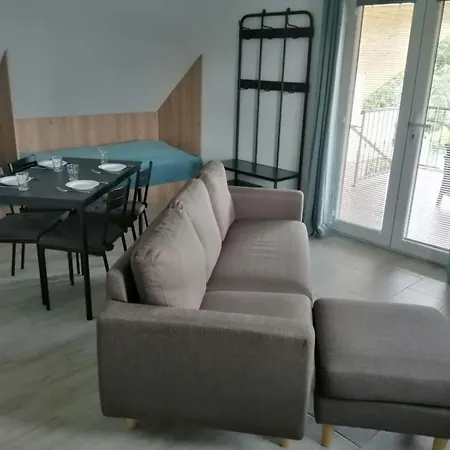 Bed & Breakfast Zlatno 66 *