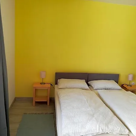 Bed & Breakfast Zlatno 66 Zlaté Moravce